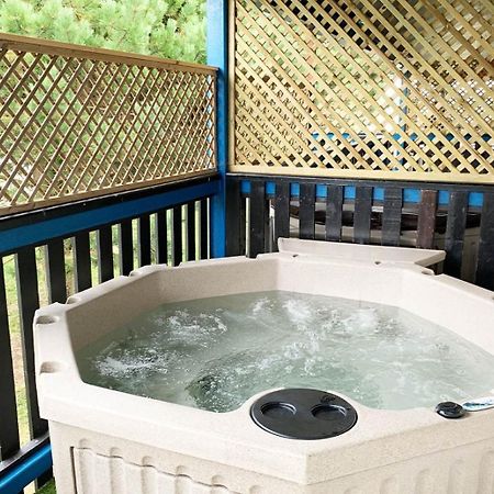Rathlin Apartment - 2 Bedroom With Hot Tub Ballycastle Esterno foto